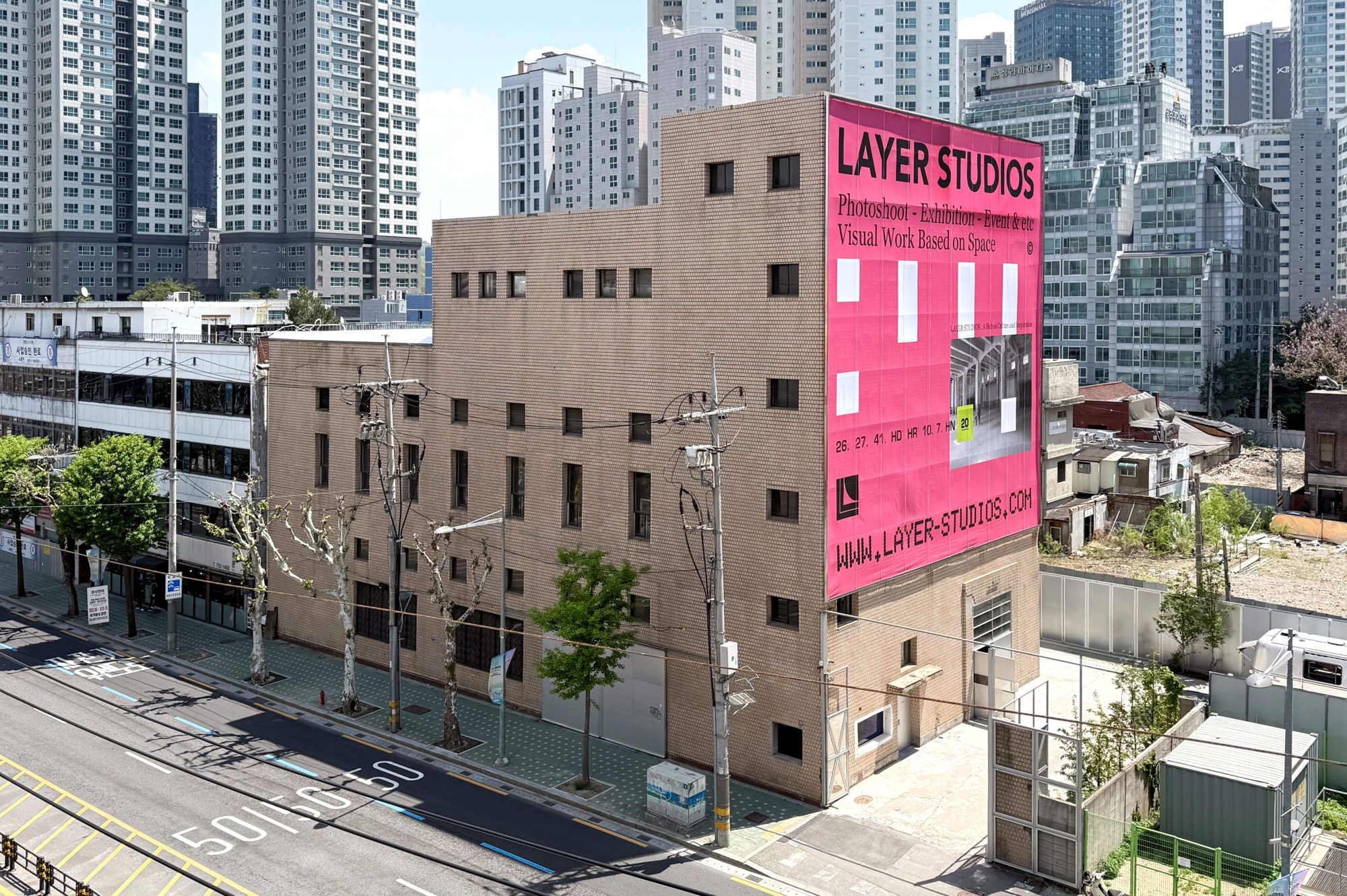 Plusjun Studios / Layer Studios 1